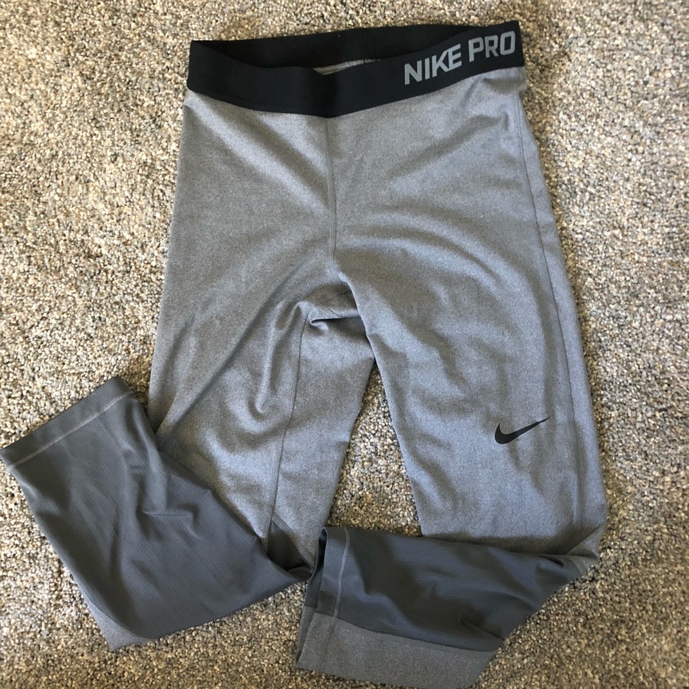 Grey Nike Pro Workout Crop